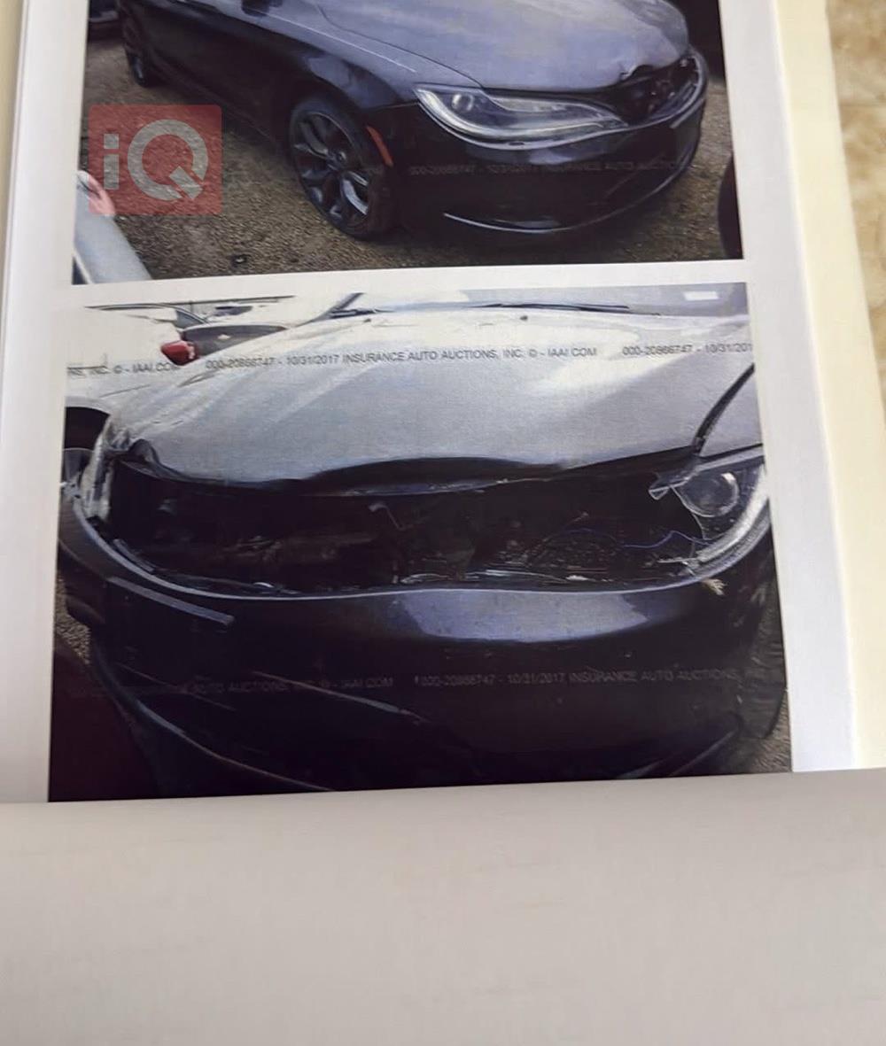 Chrysler 200